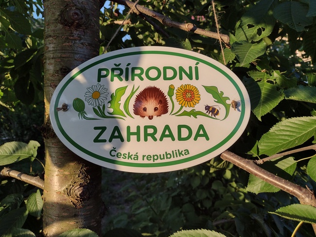 plaketa přírodní zahrada